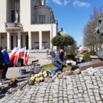 Przedstawiciele RSU złożyli kwiaty przed pomnikiem św. Maksymiliana Kolbego w Niepokalanowie