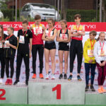 Na trzecim stopniu podium stanęli (od lewej) Wiktor Sot, Julia Giejbatow, Eliza Galińska i Mikołaj Olejnik