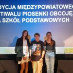 Milena Pawłowska - III miejsce, Wiktor Podkański II miejsce w Międzypowiatowym Konkursie Piosenki Obcojęzycznej dla Szkół Podstawowych
